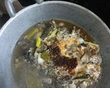A picture of step 3 of Tom Yum Frog (with Laab Chili Seasoning).