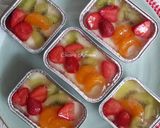 Foto langkah ke 5 dari resep Puding susu topping buah.