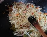 Foto langkah ke 4 dari resep Oseng pepaya pedaass maniss.
