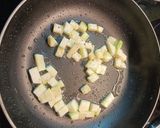 Cukkinikrémes spagetti mentával és citrommal/ Spaghetti con le zucchine recept fázis 5 fotója
