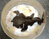 A picture of step 2 of Banana Nutella Milkshake.