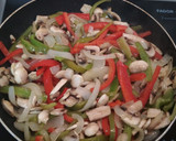 Foto del paso 2 de la receta: Burrito de pollo y verdura