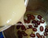 A picture of step 3 of Quick & Easy grapes cake.