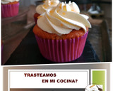Foto del paso 16 de la receta: Cupcakes de pera relleno de bombón