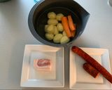 Tejfölös- kolbászos burgonyaleves kicsit másképp🥔🍜 recept fázis 1 fotója