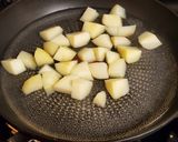 என் பாட்டியின் உருளைக்கிழங்கு எரிசரி (Urulaikilanku eriseri recipe in tamil) ரெசிபி ஸ்டேப் 5 புகைப்படம்