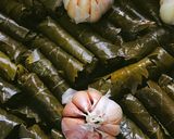 صورة لخطوة 3 من وصفة ورق عنب باللحمة والأرز