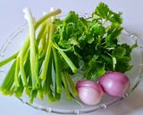 Hình bước làm 2 của món Ức Gà xào đậu gà (chickpeas)