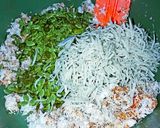 Foto langkah ke 4 dari resep Buntil Daun Pepaya Teri Medan Tanpa Pahit.