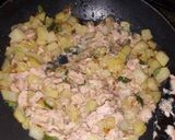 Foto del paso 2 de la receta: Atún guisado con papas