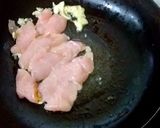 รูปขั้นตอนการทำที่ 4 ของ มันฝรั่งผัดกระเทียมพริกไทยไก่