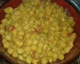 A picture of step 6 of Dahi chana chaat .