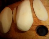 Foto del paso 1 de la receta: Papas abanico con panceta sobre una base de soufflé con paprika