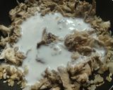 Foto del paso 3 de la receta: Sándwich🍞de pollo🍗desmechado con yogur🥛y queso🥯🧀🧇