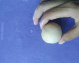 Foto langkah ke 7 dari resep Donat Simple Empuk Menul Menul.