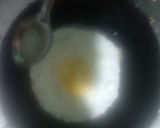 A picture of step 6 of Half fry omellete with 🍞bread.