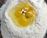 Foto del paso 1 de la receta: Fideos al huevo!! Con estofado 😋