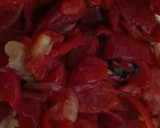 Foto del paso 1 de la receta: Ensalada de pimientos rojos y pulpo
