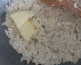 A picture of step 2 of Poha kheer.