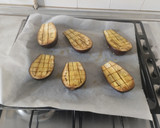 Foto del paso 2 de la receta: Berenjenas rellenas de carne, y patatas fritass