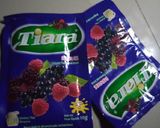 A picture of step 1 of Hibiscus tiara drink.