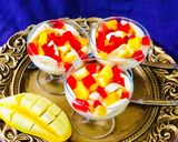 A picture of step 4 of Mango Fruit Parfait.