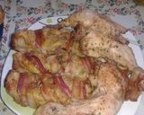 Sült csirkecomb, baconszalonnával csavart töltelékkel recept fázis 2 fotója