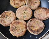 A picture of step 5 of Sweet potato and raw banana tikki.