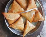A picture of step 5 of Surati Chana Dal Samose.
