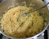 A picture of step 3 of Nasi Tim Ayam (chicken steam rice).