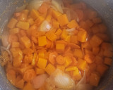 Foto del paso 2 de la receta: 🍲🧀🥚Sopa salvadora de 4 ingredientes + sopa crema con queso y huevo 🥚🧀🍲
