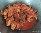 Foto langkah ke 6 dari resep Ayam Masak Habang / Ayam Bumbu Bali.