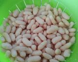 Foto del paso 1 de la receta: Alubias blancas con verduras y salsa de pimientos