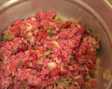 Foto del paso 1 de la receta: Relleno de carne envuelto en repollo con salsa blanca light y arroz