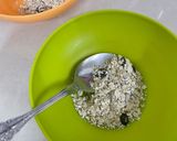Gambar langkah 1 resipi Oat Mix dengan Kurma.