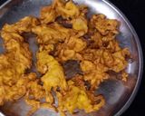 ઓનીયન પકોડા (Onion Pakoda Recipe In Gujarati) રેસીપી સ્ટેપ4ફોટો