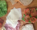 Foto del paso 2 de la receta: Sándwich de jamón, queso y lechuga