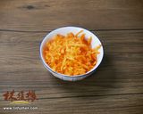 【年菜】小媳婦聰明快炒米粉的食譜步驟3照片