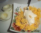 Foto del paso 4 de la receta: Ensalada natural y de conserva, con huevos rellenos