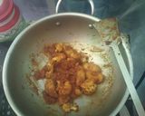 আলু ফুলকপি দিয়ে মাছের ঝোল(Aloo foolkopi diye aloo r jhol recipe in Bengali) রেসিপি ধাপ - 7 ছবি