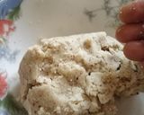 A picture of step 4 of Jaggery filled rice flour cookies.