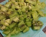 Une image de l'étape 2 de Charlotte de kiwis 🥝 au fromage blanc.