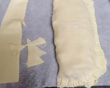 Foto del paso 7 de la receta: Hojaldre relleno de merluza con bechamel de champiñón y jamón