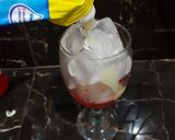Foto langkah ke 4 dari resep Es sirup yakult.