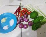 Foto langkah ke 1 dari resep Sambal Matah khas Bali.