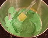 A picture of step 17 of Vanilla Layer Cake with Whipped White Chocolate Filling and Fros.