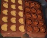Une image de l'étape 5 de Bonbons en chocolat, chocolat au lait/chocolat blanc, chocolat noir/praliné.