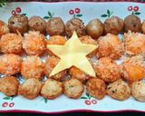 Hình bước làm 3 của món Các loại viên chiên tạo hình lá cờ