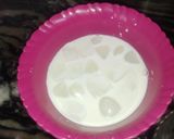 स्ट्रॉबेरी मिल्क शेक (strawberry milkshake recipe in hindi) रेसिपी चरण 2 फोटो