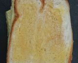 Foto langkah ke 4 dari resep Simple Breakfast Toast.